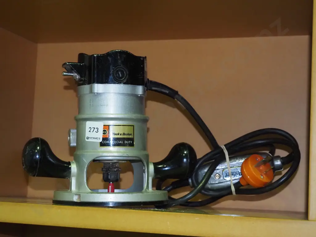 Black & Decker heavy duty router Image 1++