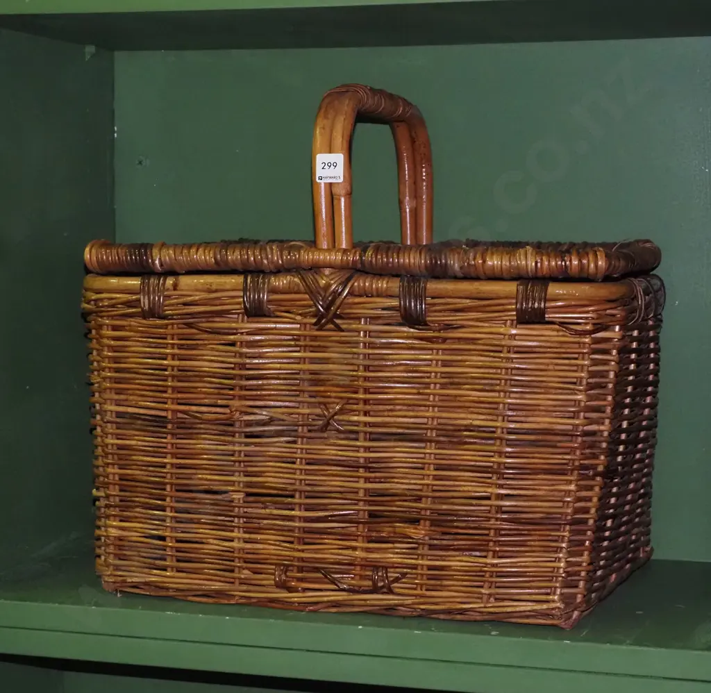 cane picnic hamper Image 1++
