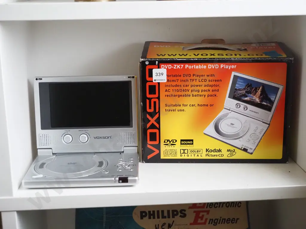 portable DVD player Image 1++