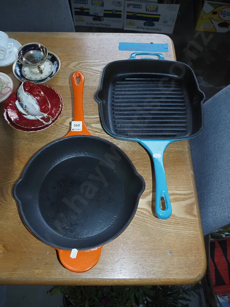 cast iron and enamel frying pan and a skillet Image 1++
