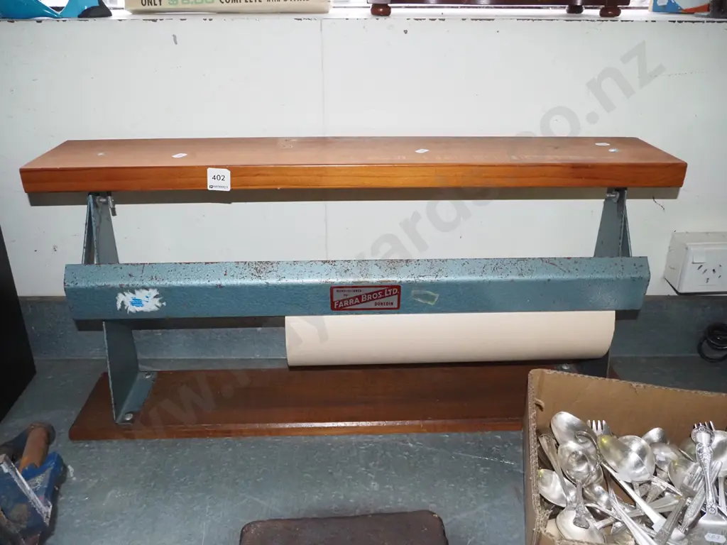 paper roll dispenser with part paper roll Image 1++
