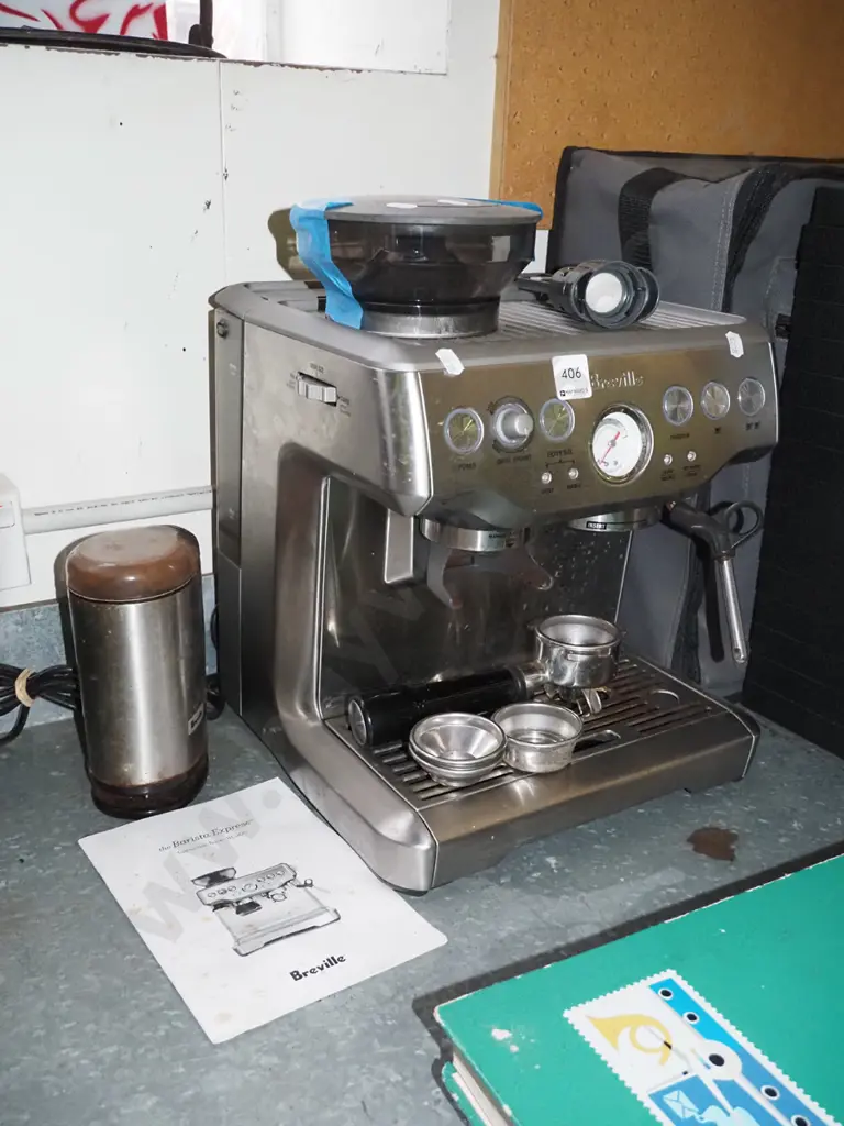 Breville Barista Express espresso machine with grinder Image 1++