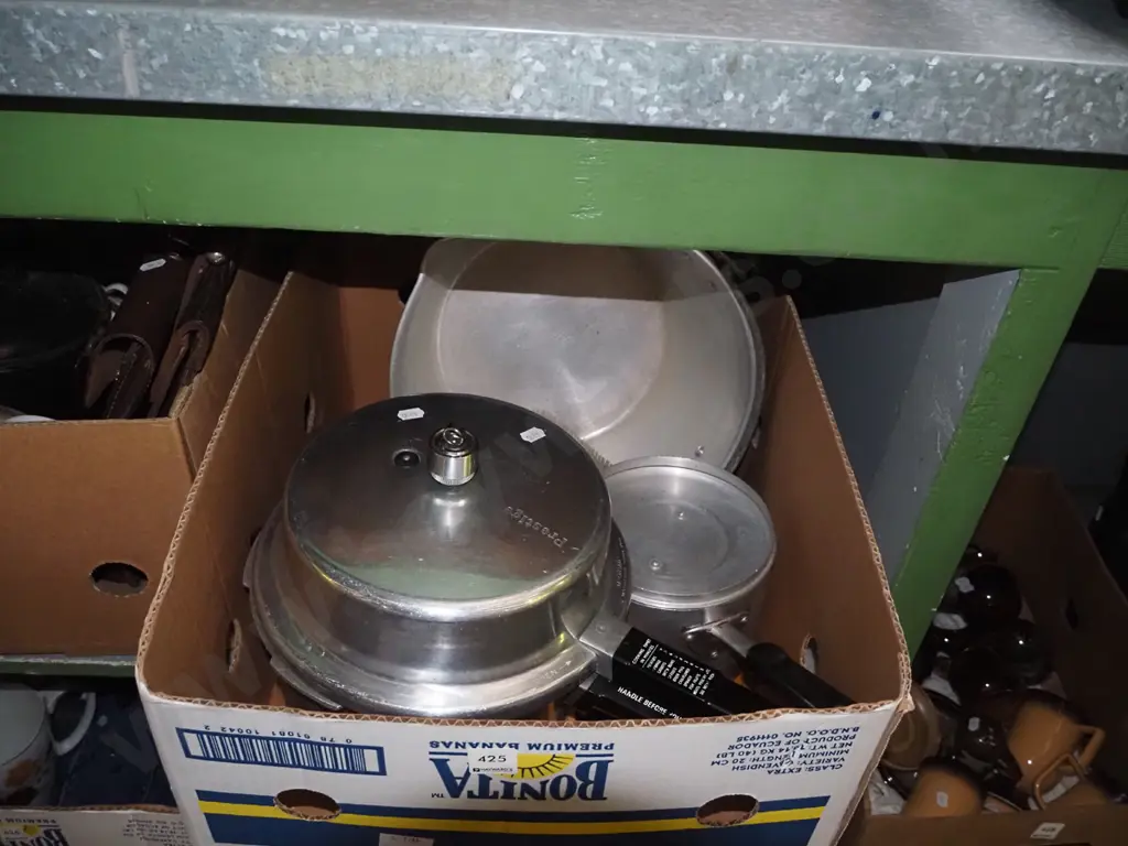 box; steamer, jam pan, small pot Image 1++