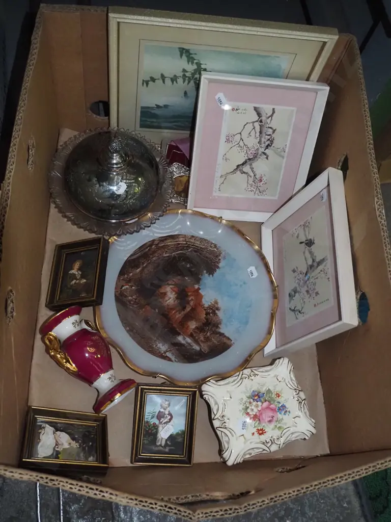 box; prints, trinket box, cover dish etc Image 1++