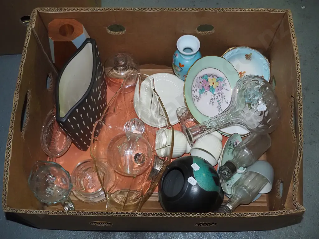 box; decanter, saucers, vases, glass bowl etc Image 1++