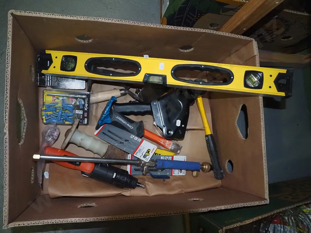 box; diy allsorts, cold chisels, electric screwdriver etc Image 1++