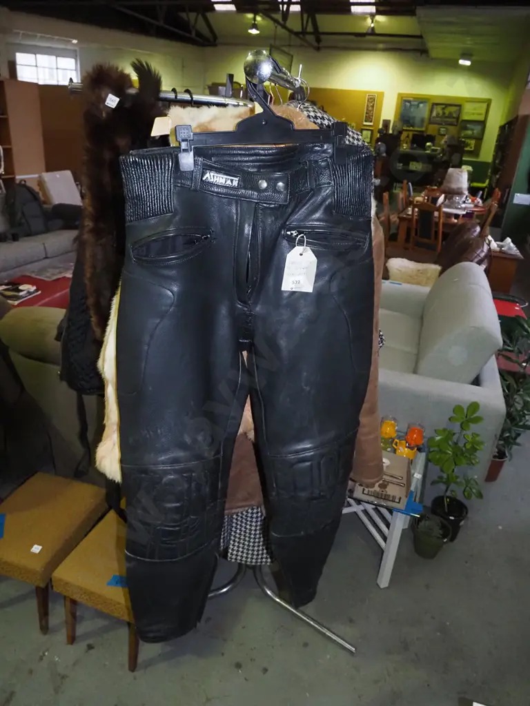 womens size 16 English leather motorcycle pants Image 1++