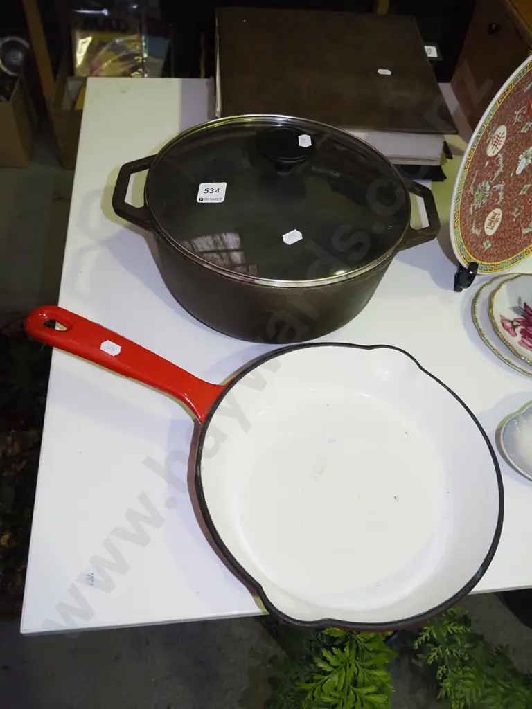 cast iron and enamel frying pan, cast iron pot Image 1++
