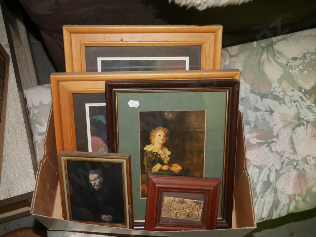 box of prints Image 1++