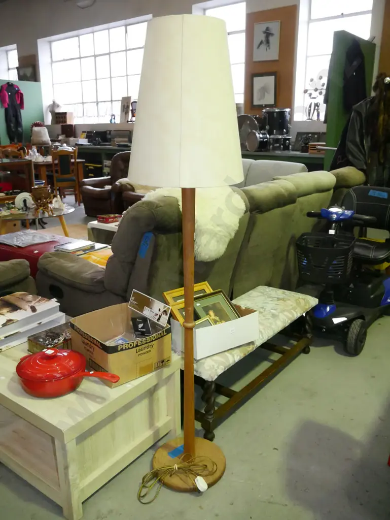 wooden standard lamp Image 1++
