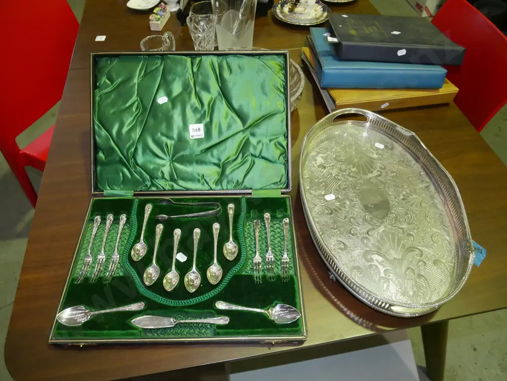 cased Walker and Hall cutlery set, footed plated tray Image 1++