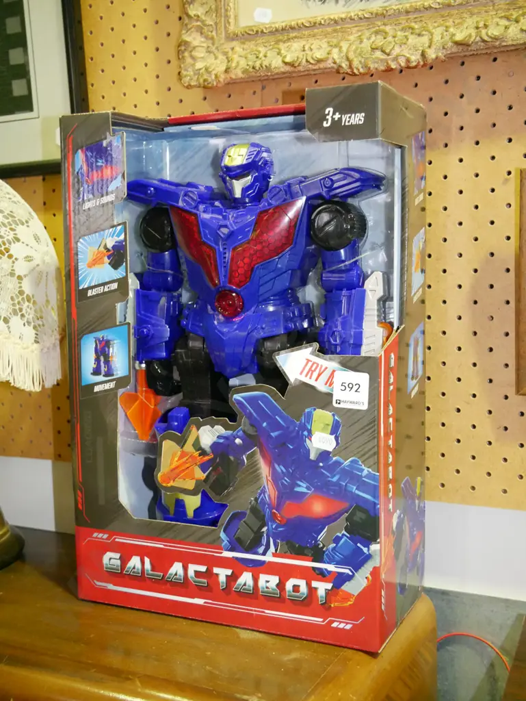 boxed toy robot Image 1++