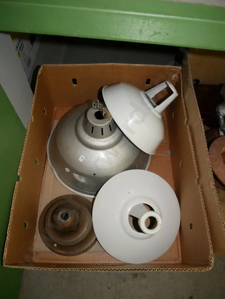 box of light fittings Image 1++