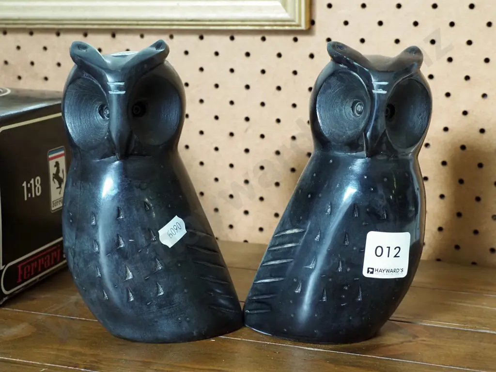 2x cast stone owl figurines H-170 Image 1++