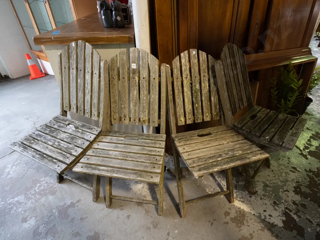 4x hardwood folding outdoor chairs Image 1++