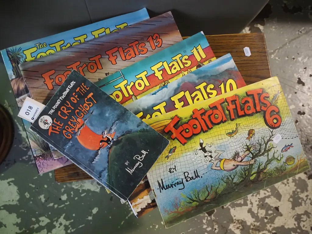 Footrot Flats books Image 1++