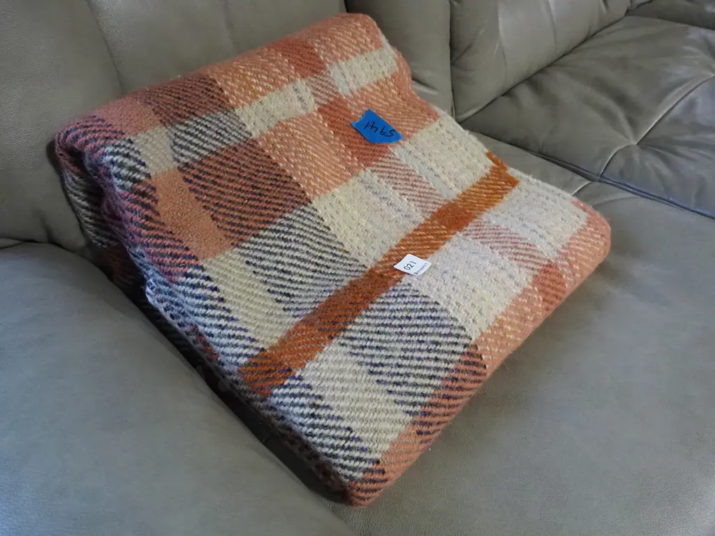 checked woollen blanket Image 1++