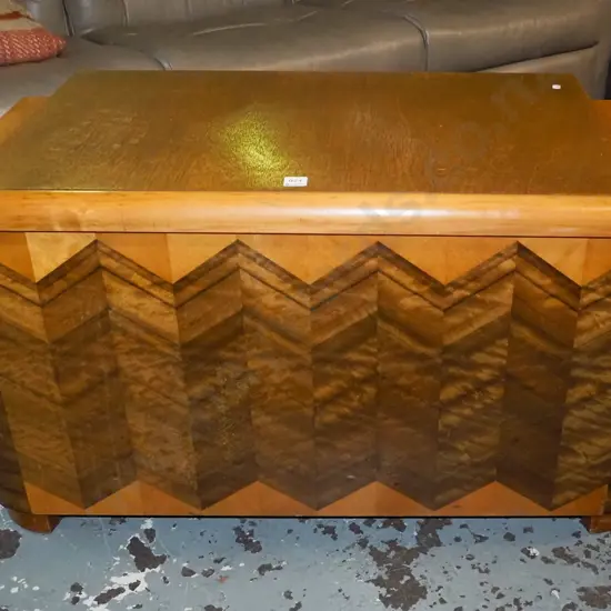 deco blanket box