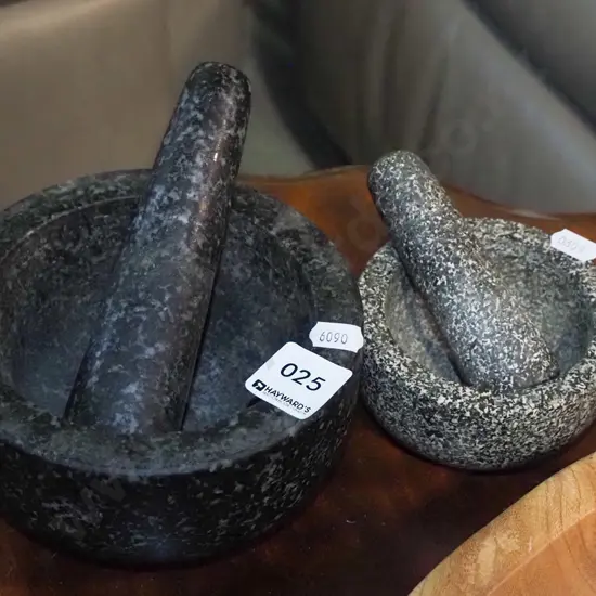 2x stone mortar and pestles