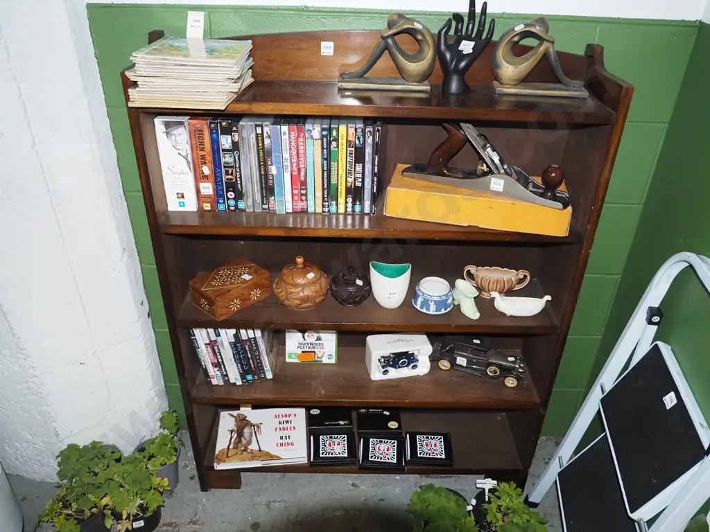 solid wood dark stained bookcase H-1190 W-910 D-210 Image 1++