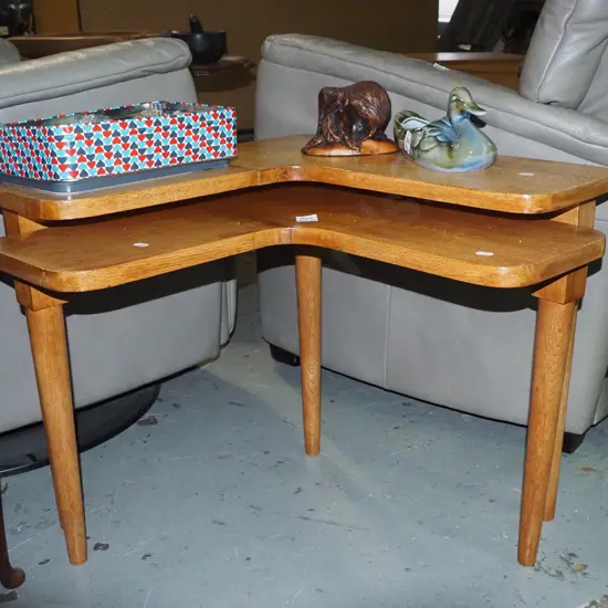 nest of 2 oak corner tables