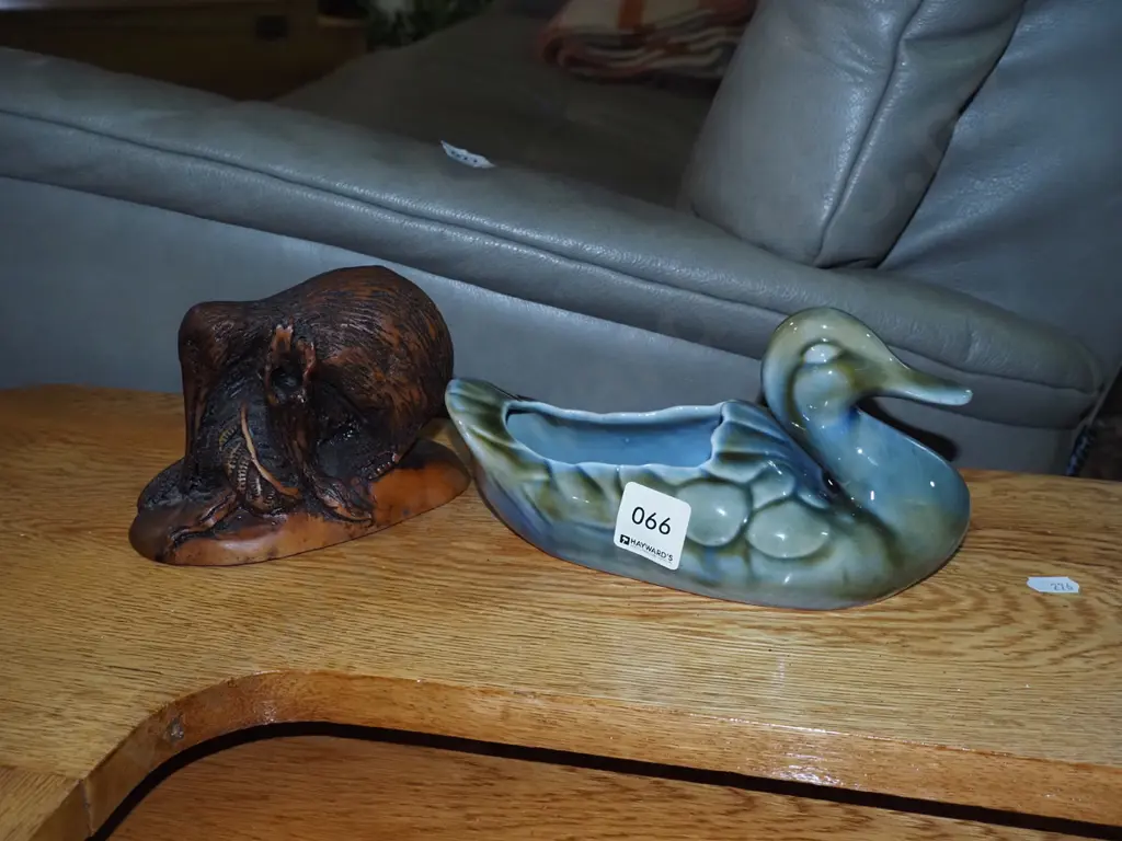kiwi figurine, Wade duck vase Image 1++