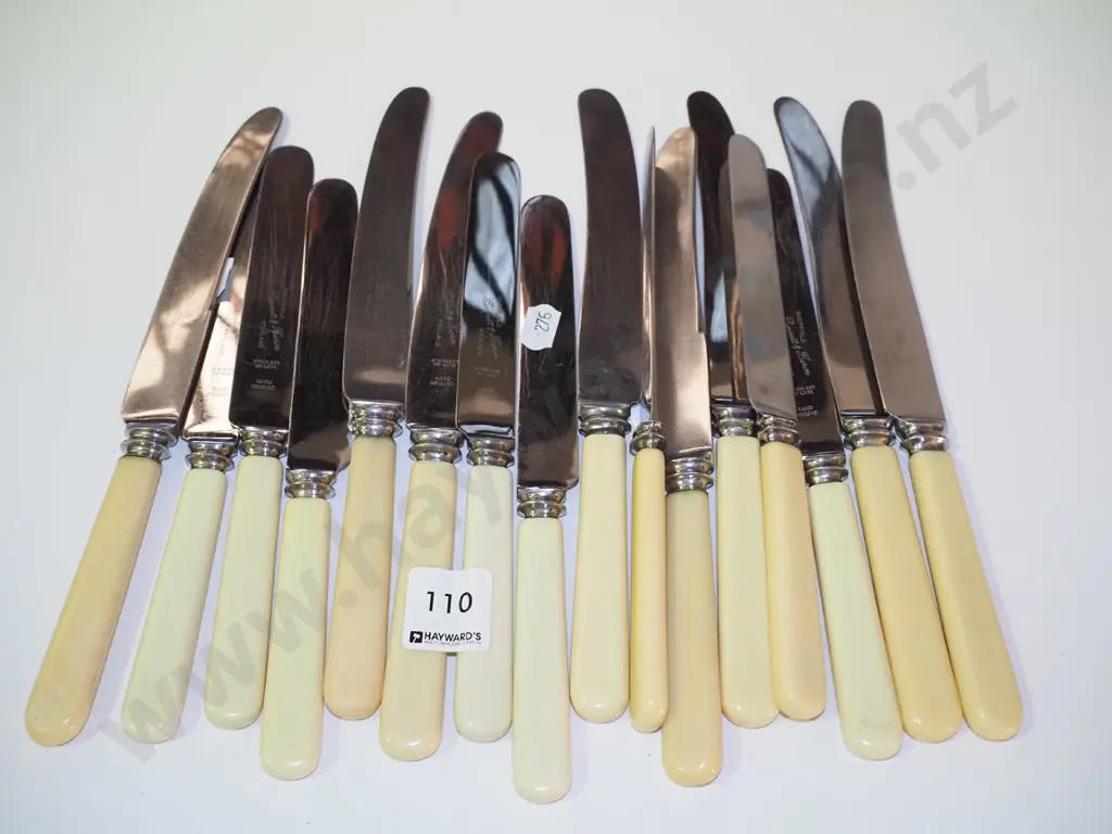 assorted bone handled knives Image 1++