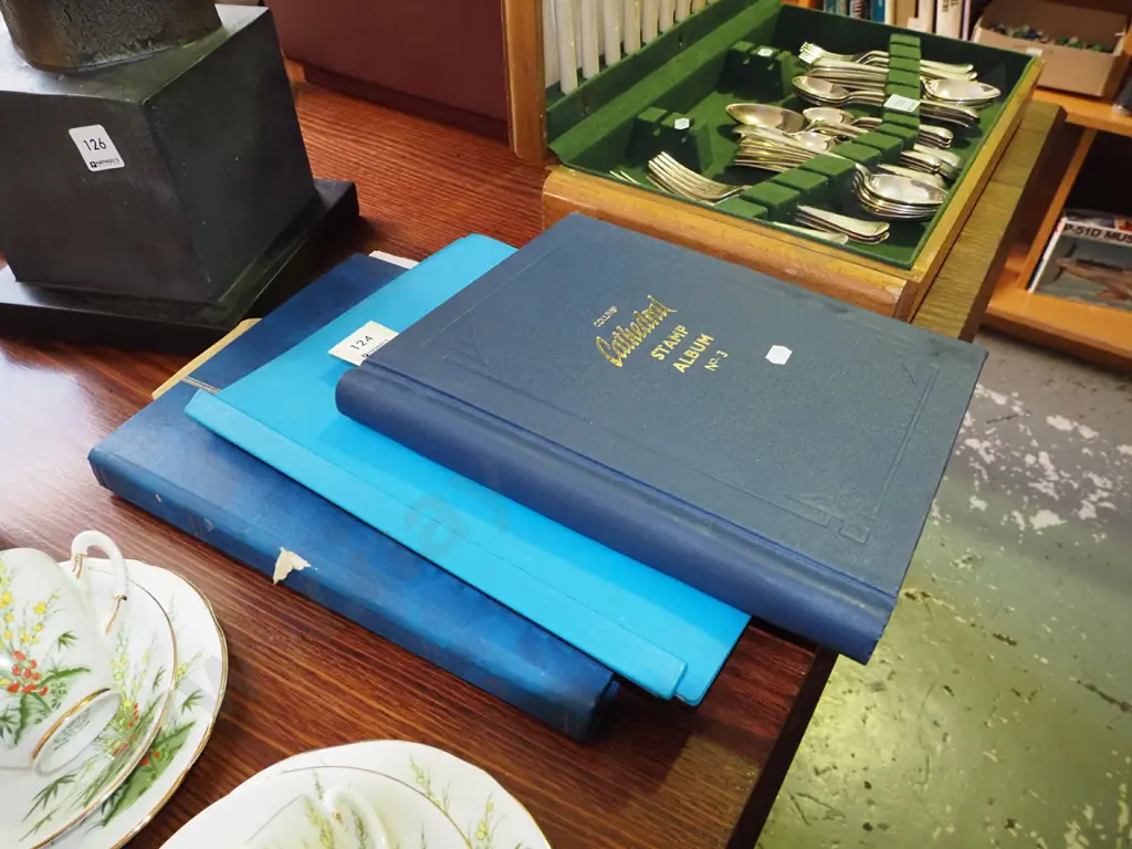 stamp albums Image 1++