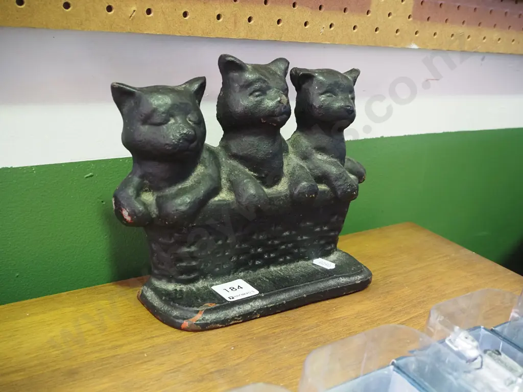 cast iron cat door stop Image 1++