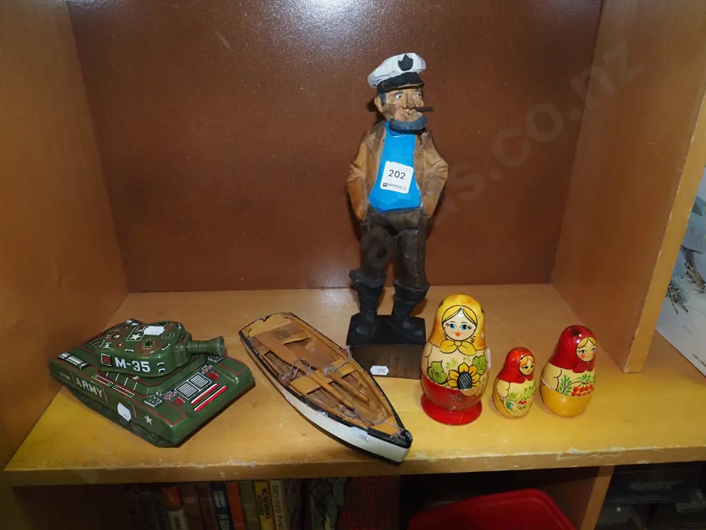 nesting dolls, tin tank, model yacht, sailor figurine Image 1++