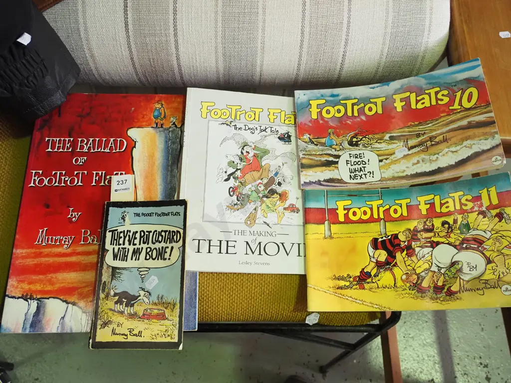 Footrot Flats books Image 1++