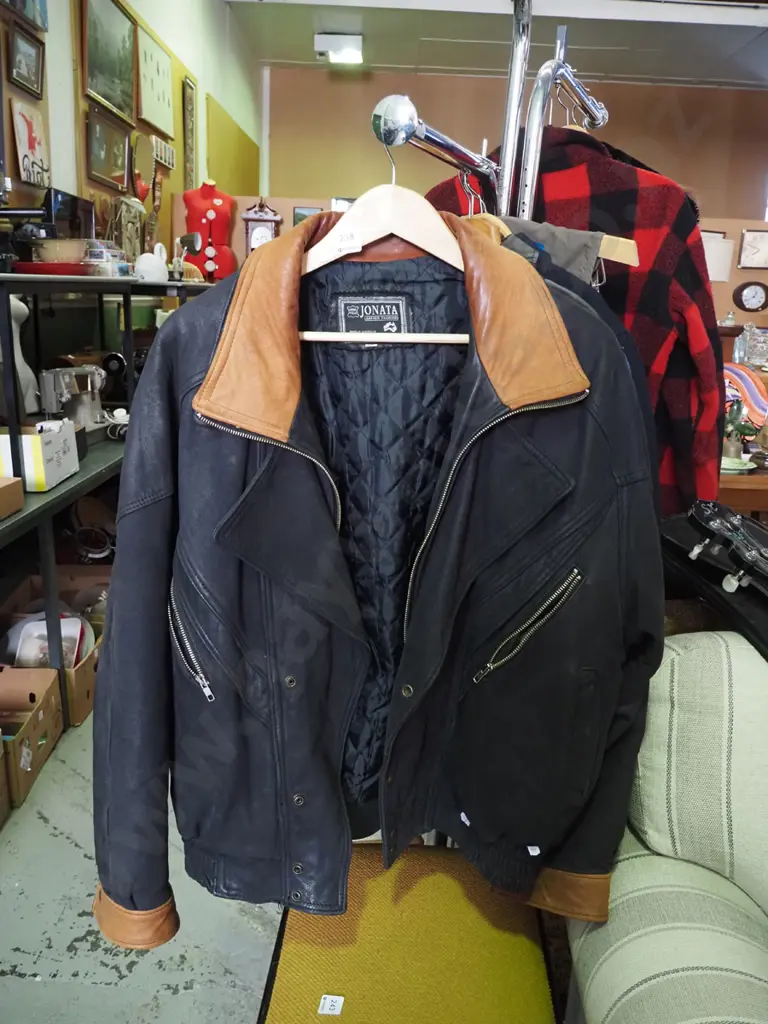 gents XL leather jacket Image 1++