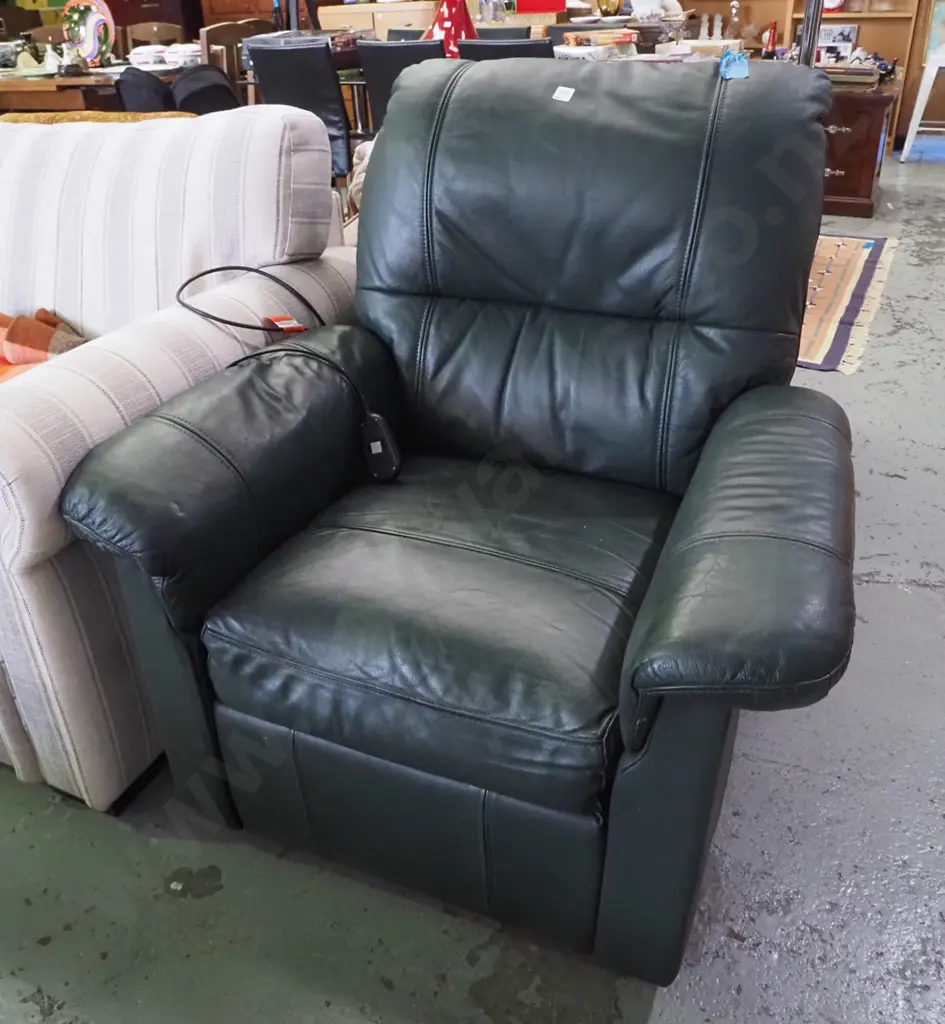 green leather electric reclining armchair Image 1++