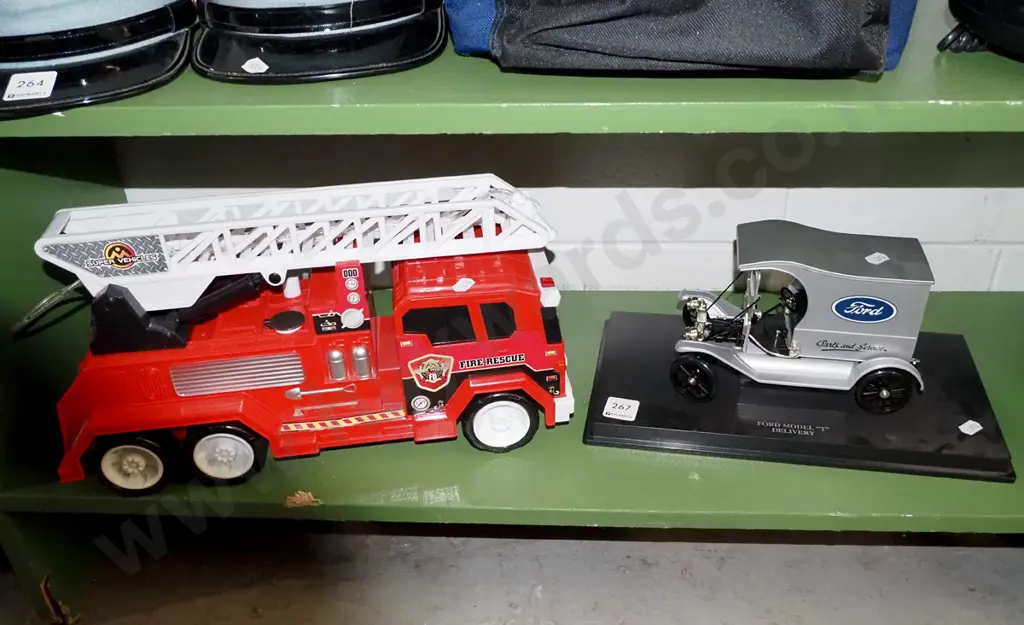 model fire engine, diecast Model T Ford Image 1++