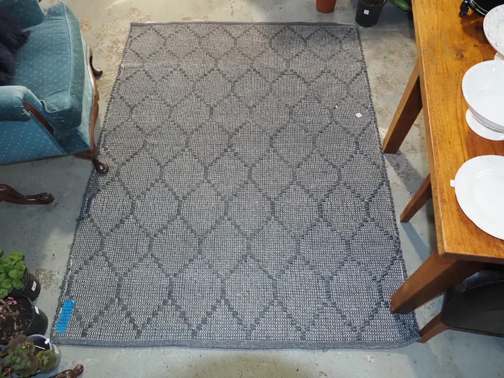 woven grey floor mat L-1800 W-1350 Image 1++