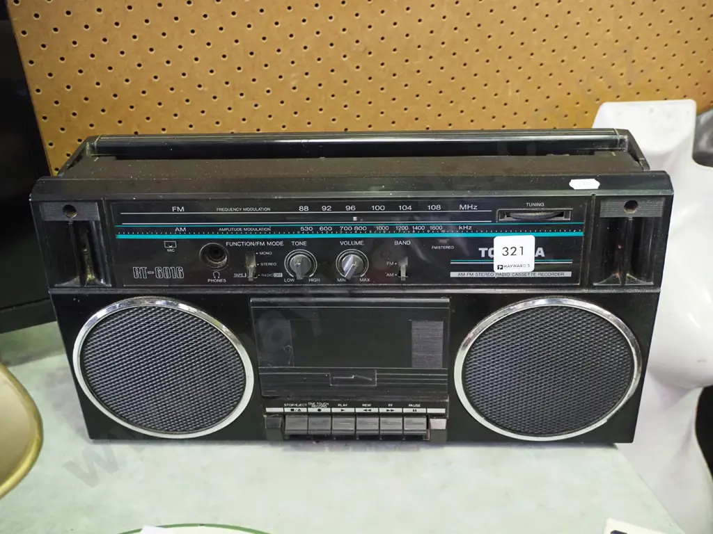 Toshiba radio-cassette Image 1++