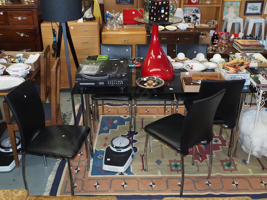 black and clear glass top dining table w/chrome legs, 6 matching chrome and vinyl chairs H740 L1590 W900 Image 1++