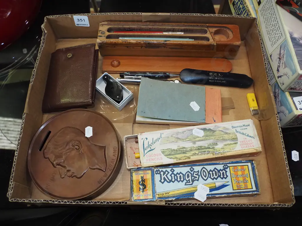 box: money box, wallet, pencils, etc. Image 1++