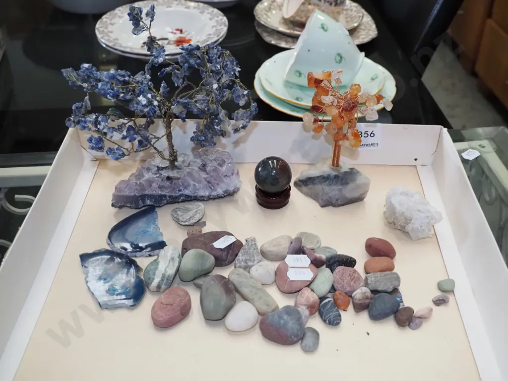 box: crystals, stones and 2 tree ornaments Image 1++