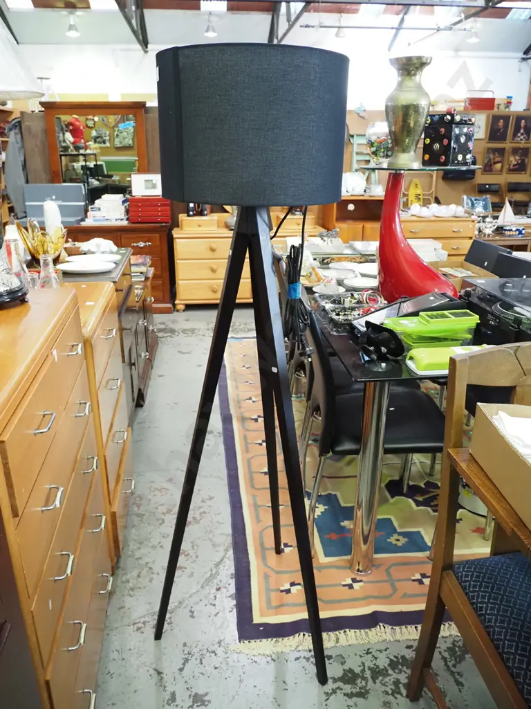 contemporary standard lamp H-1530 Image 1++