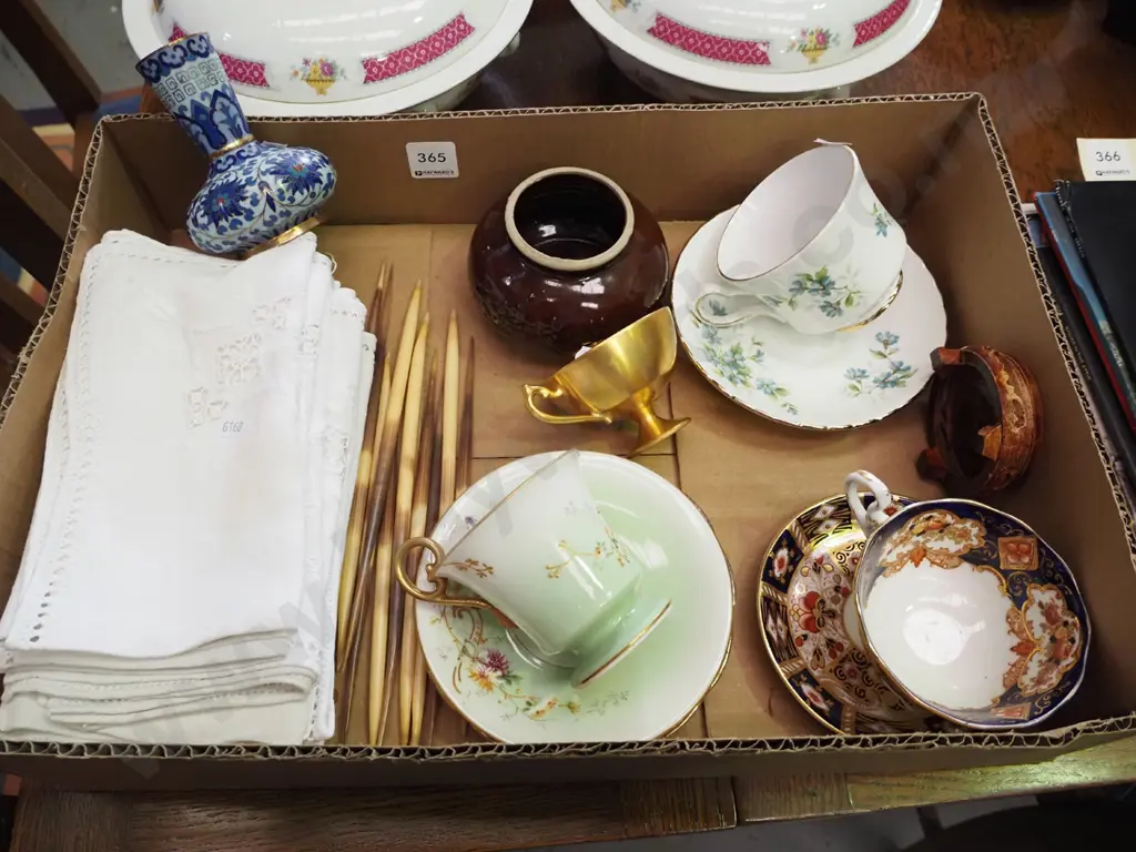 box: napkins, porcupine? quills, cloisonne vase, etc. Image 1++