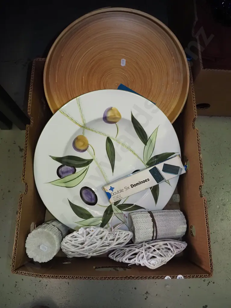 box; candles, fruit bowl, cane heart etc Image 1++