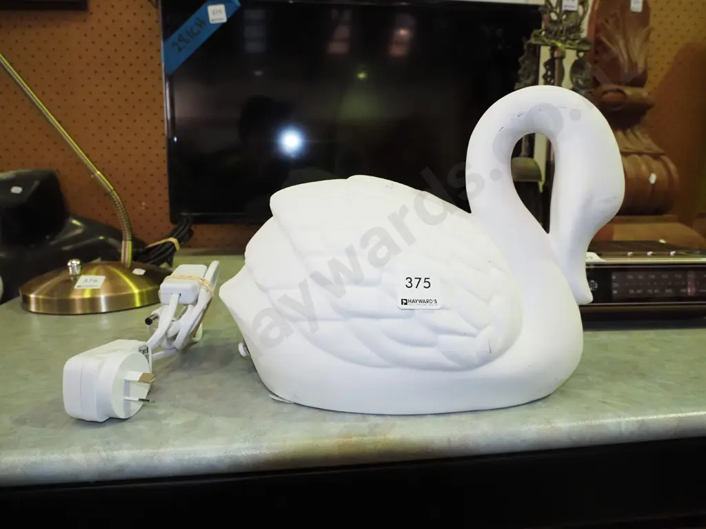 illuminated swan lamp Image 1++