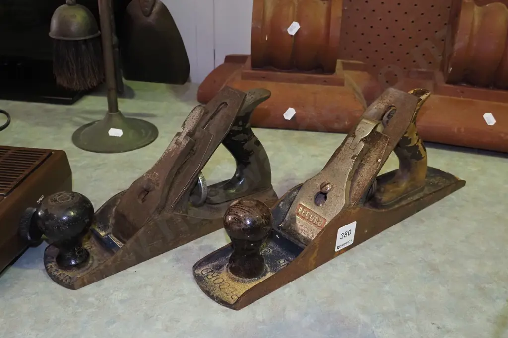 2x hand planes Image 1++