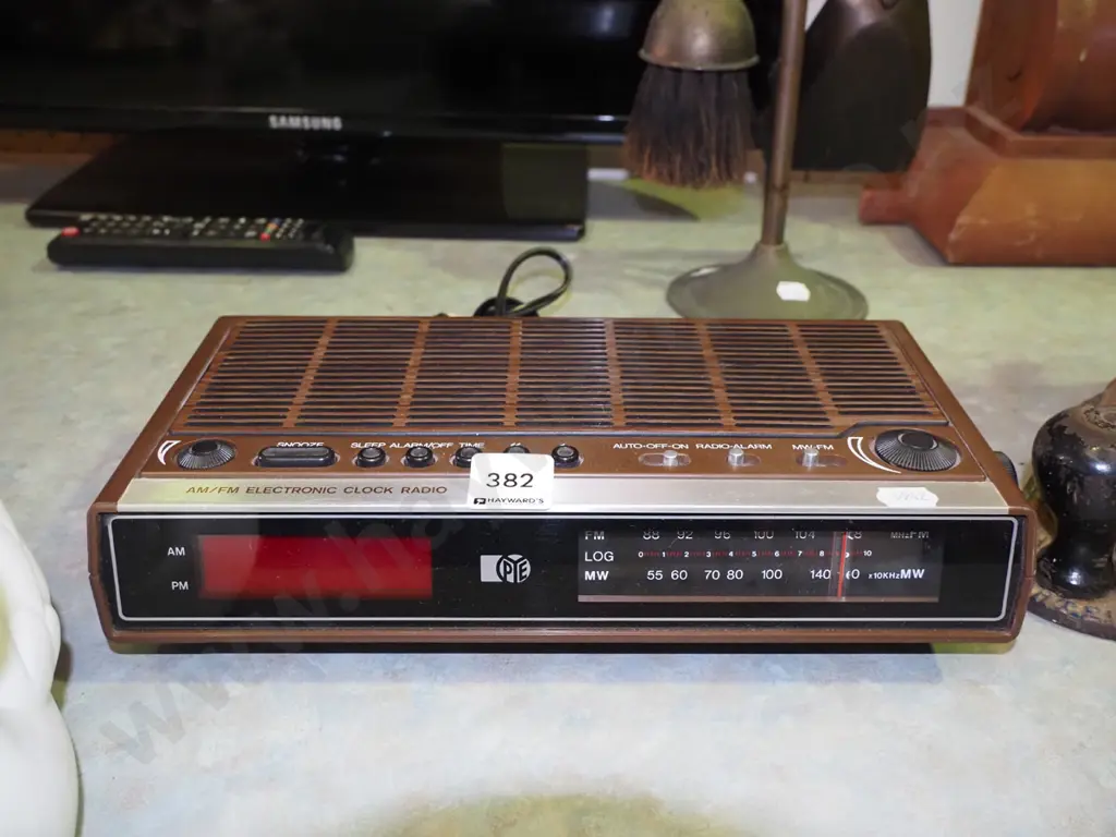 Pye digital radio alarm clock Image 1++