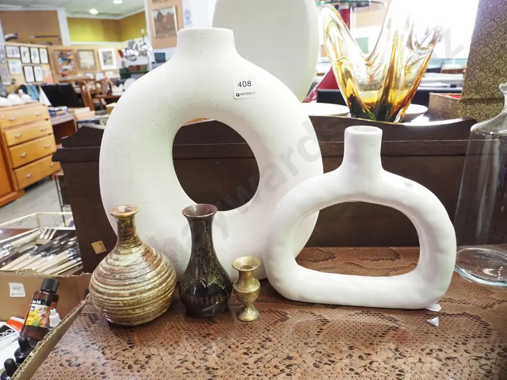 5x vases Tallest H-300 Image 1++