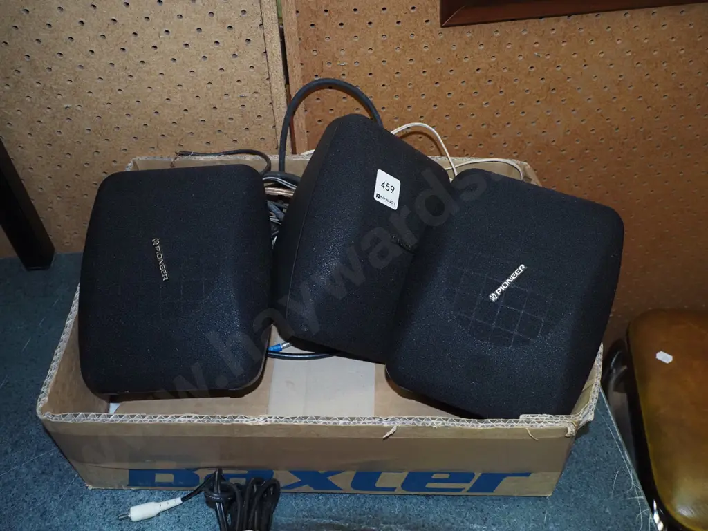 3x small Pioneer speakers Image 1++