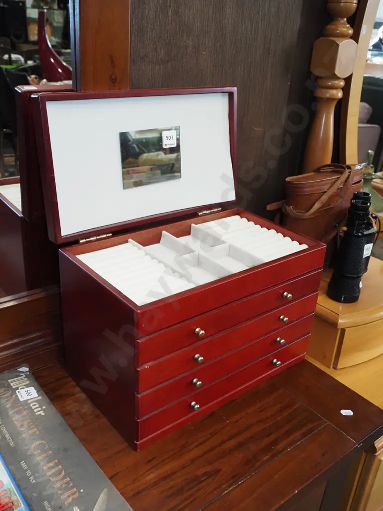 jewellery box Image 1++