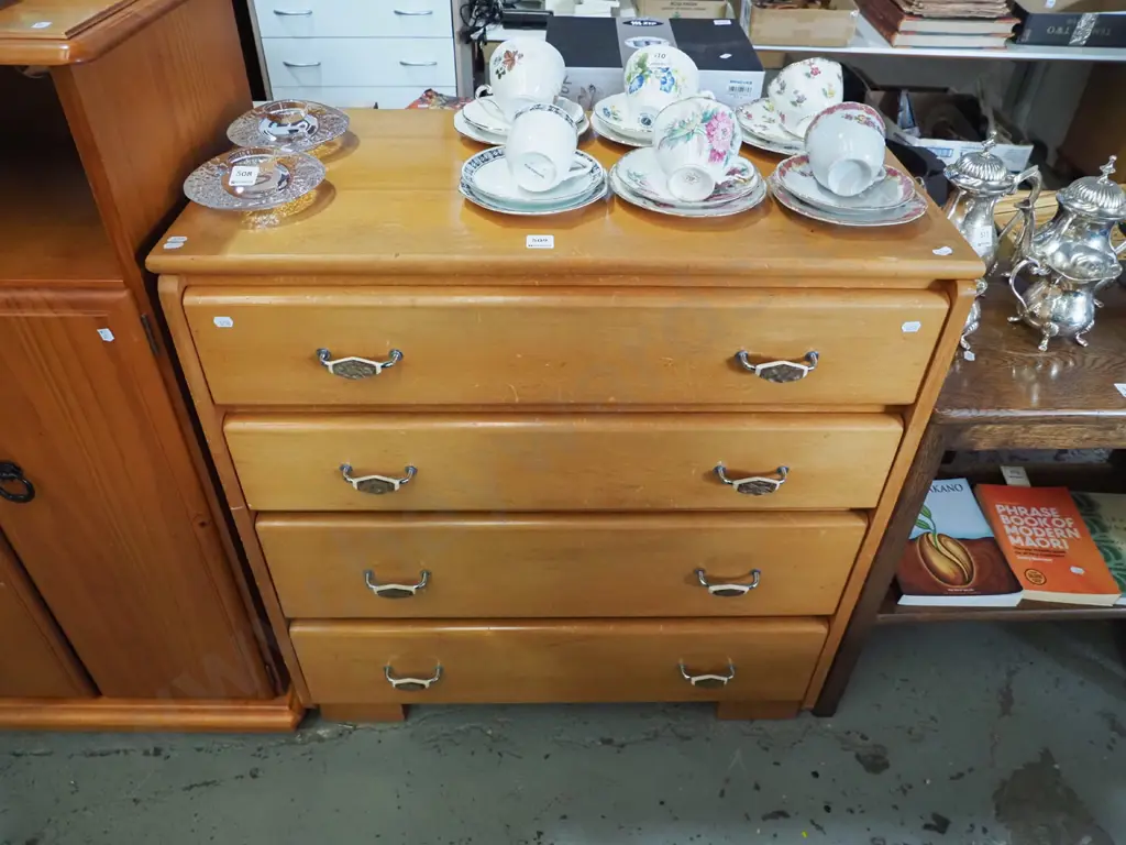 rimu 4 drawer chest - varnish needs attention H-810 W-770 D-400 Image 1++