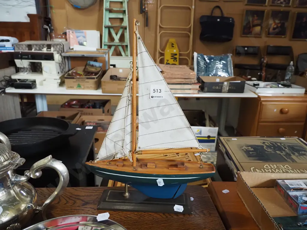 model yacht H-350 Image 1++